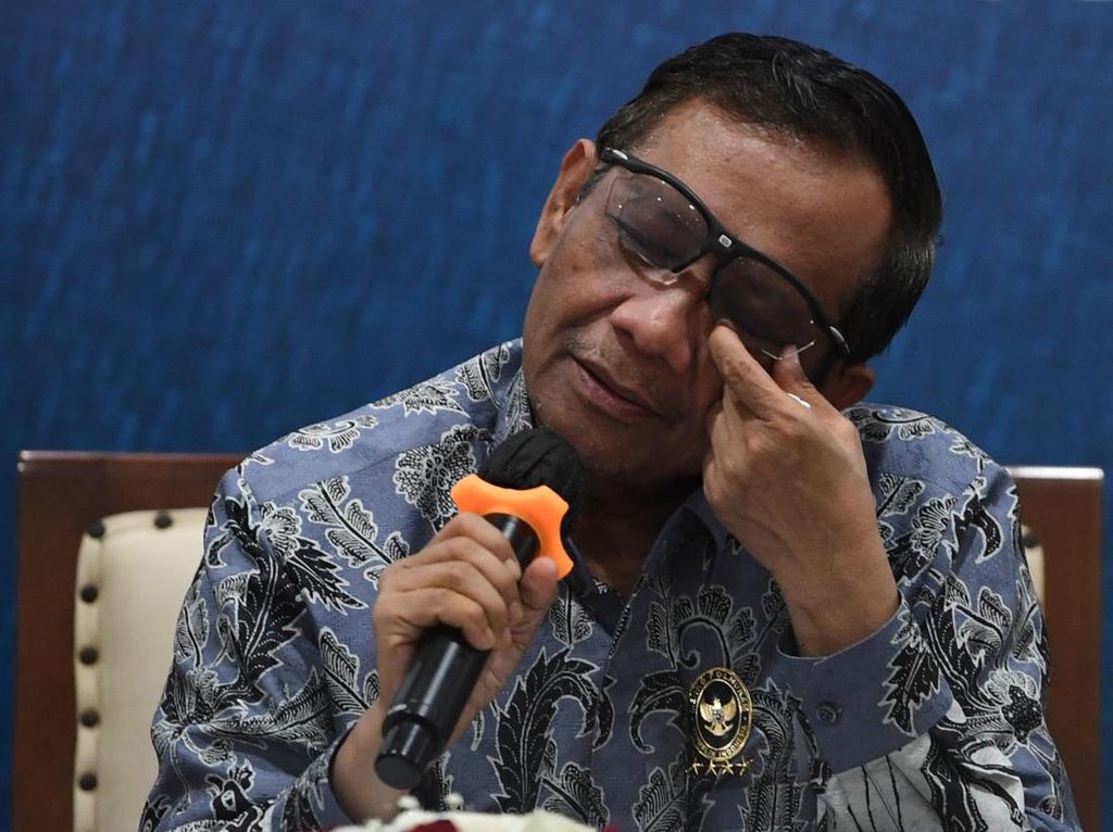 Dibongkar Mahfud: Hakim Jual Beli Pasal, Kuat-kuatan Urusan Moral Dibongkar Mahfud: Hakim Jual Beli Pasal, Kuat-kuatan Urusan Moral