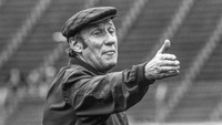 Lalu ada Helmut Schoen (1915-1996 yang sukses mengantar Jerman Barat ke final Piala Dunia 1966 dan 1974. Kalah di tahun 1966 dari Inggris, ia menebusnya dengan menjadi juara pada 1974 dengan mengalahkan Belanda. Foto: ullstein bild via Getty Images/ullstein bild