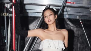 8 Gaya Spesial BLACKPINK di Konser Paris, Pakai Baju Chanel Hingga Dior