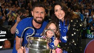 Ini Istri Olivier Giroud, Bertahan Walau Diselingkuhi Bintang Timnas Prancis