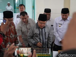 JK Sumbang Rp 13,4 M untuk Pembangunan Masjid Raya-Jembatan Gantung di Bone
