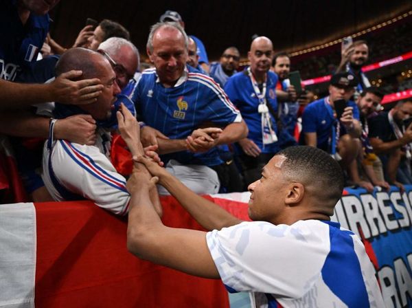 Dear Monsieur Fans... Maafkan Mbappe Sudah Bikin Dirimu Kesakitan