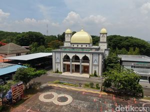 Masjid ala Timur Tengah Baitul Mumin Tuban Juara 1 Terbersih-Sehat se-Jatim