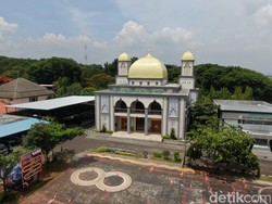 Masjid ala Timur Tengah Baitul Mumin Tuban Juara 1 Terbersih-Sehat se-Jatim