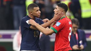 Mbappe-Hakimi Pamer Keakraban di Laga Prancis Vs Maroko
