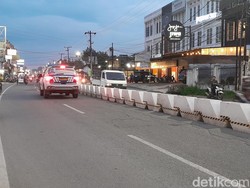 Ini Respons Camat Soal Warga Minta Median Jalan Karya Wisata Dibongkar