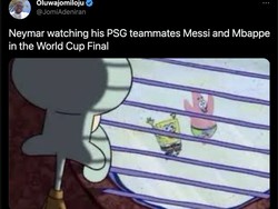 Giliran Neymar yang kena senggol meme. Di saat kedua rekan setimnya di PSG beradu di final Piala Dunia 2022, bintang Brasil itu cuma jadi penonton. Foto: Dok. Twitter