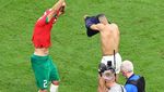 Momen Dua Sabahat Mbappe-Hakimi Tukeran Jersey
