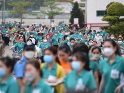 Mengerikan... Puluhan Ribu Pekerja Pabrik Vietnam Kena PHK