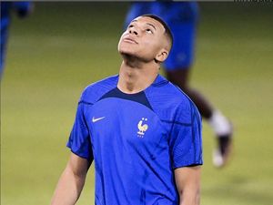 Ramon Calderon Bicara Peluang Mbappe Gabung Real Madrid Ramon Calderon Bicara Peluang Mbappe Gabung Real Madrid