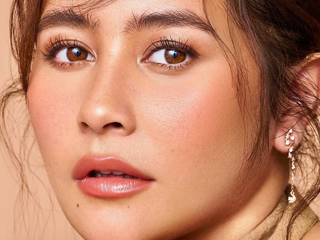 7 Potret Terbaru Prilly Latuconsina, Manglingi Sampai Dikira AI Avatar 7 Potret Terbaru Prilly Latuconsina, Manglingi Sampai Dikira AI Avatar