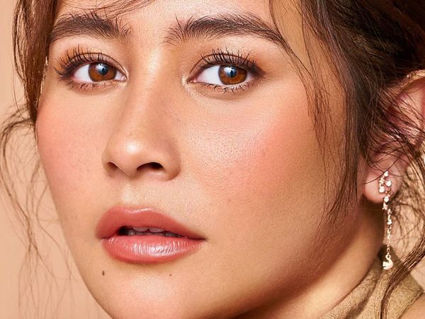 7 Potret Terbaru Prilly Latuconsina, Manglingi Sampai Dikira AI Avatar