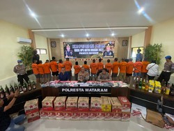 Razia Kafe di Mataram Jelang Nataru, 1.440 Botol Miras Disita