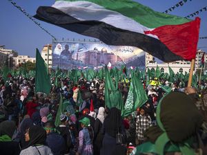 Ribuan Warga Palestina Peringati Hari Jadi Hamas ke-35