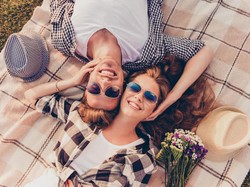 6 Tips Atasi Masalah Kesehatan Mata agar Tetap Kece Saat Liburan