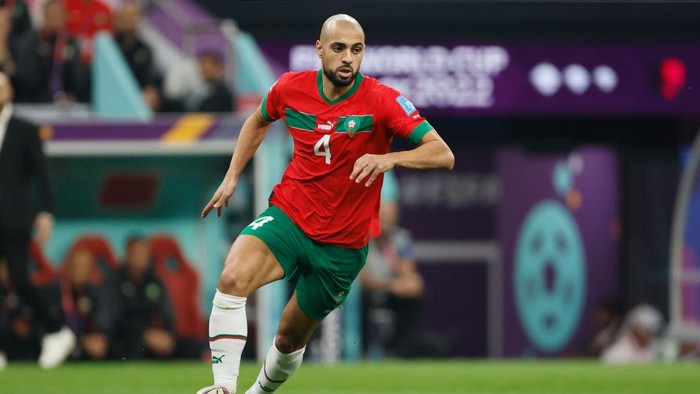 Sofyan Amrabat AL KHOR, QATAR - DECEMBER 14: Sofyan Amrabat of Morocco on the ball during the FIFA World Cup Qatar 2022 semi final match between France and Morocco at Al Bayt Stadium on December 14, 2022 in Al Khor, Qatar. (Photo by Richard Sellers/Getty Images)