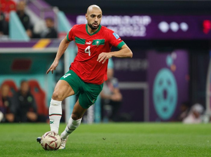 AL KHOR, QATAR - DECEMBER 14: Sofyan Amrabat of Morocco on the ball during the FIFA World Cup Qatar 2022 semi final match between France and Morocco at Al Bayt Stadium on December 14, 2022 in Al Khor, Qatar. (Photo by Richard Sellers/Getty Images)