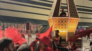 Jelang Semifinal, Suporter Prancis-Maroko Joget Bareng di Al-Bayt