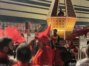 Jelang Semifinal, Suporter Prancis-Maroko Joget Bareng di Al-Bayt Jelang Semifinal, Suporter Prancis-Maroko Joget Bareng di Al-Bayt