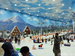 Trans Snow World Bintaro Begitu Ramai di Tengah Pekan, Ini Penyebabnya