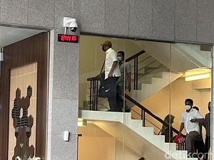 Waka DPRD Jatim yang Kena OTT Diperiksa, KPK Segera Tentukan Status Hukum Waka DPRD Jatim yang Kena OTT Diperiksa, KPK Segera Tentukan Status Hukum