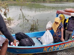 Ekonomi Warga Sumedang Ikut Terganggu Imbas Penggenangan Bendungan
