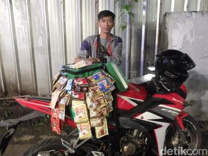 Cerita Hendra Jualan Kopi Pakai Motor Sport di Bandung Cerita Hendra Jualan Kopi Pakai Motor Sport di Bandung