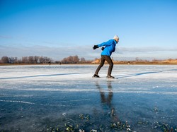 Mengapa Air Membeku dari Atas ke Bawah?