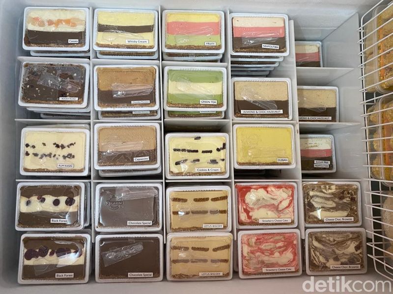 Es Krim Tart Favorit Anak 90-an Ini Jualannya Tersembunyi di Dalam Rumah Es Krim Tart Favorit Anak 90-an Ini Jualannya Tersembunyi di Dalam Rumah