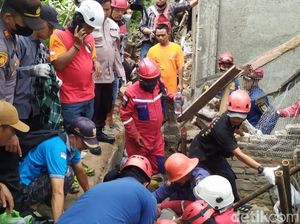 Tembok Ambruk Timpa 2 Pekerja Bangunan di Ceper Klaten, 1 Tewas Tembok Ambruk Timpa 2 Pekerja Bangunan di Ceper Klaten, 1 Tewas