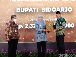 Pesan Gubernur Khofifah Serahkan DIPA-TKD 2023 ke Seluruh Kepala Daerah