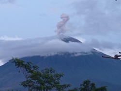 Gunung Semeru Kembali Erupsi, Keluarkan Abu Setinggi 1.000 Meter
