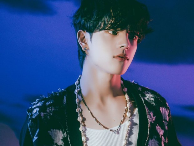 Jadi hal yang mengejutkan bagi fans Stray Kids ketika Woojin pergi meninggalkan grup / Foto: koreaboo.com