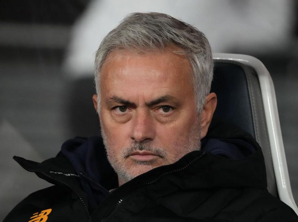 Jose Mourinho Akan Jadi Pelatih Portugal? Jose Mourinho Akan Jadi Pelatih Portugal?