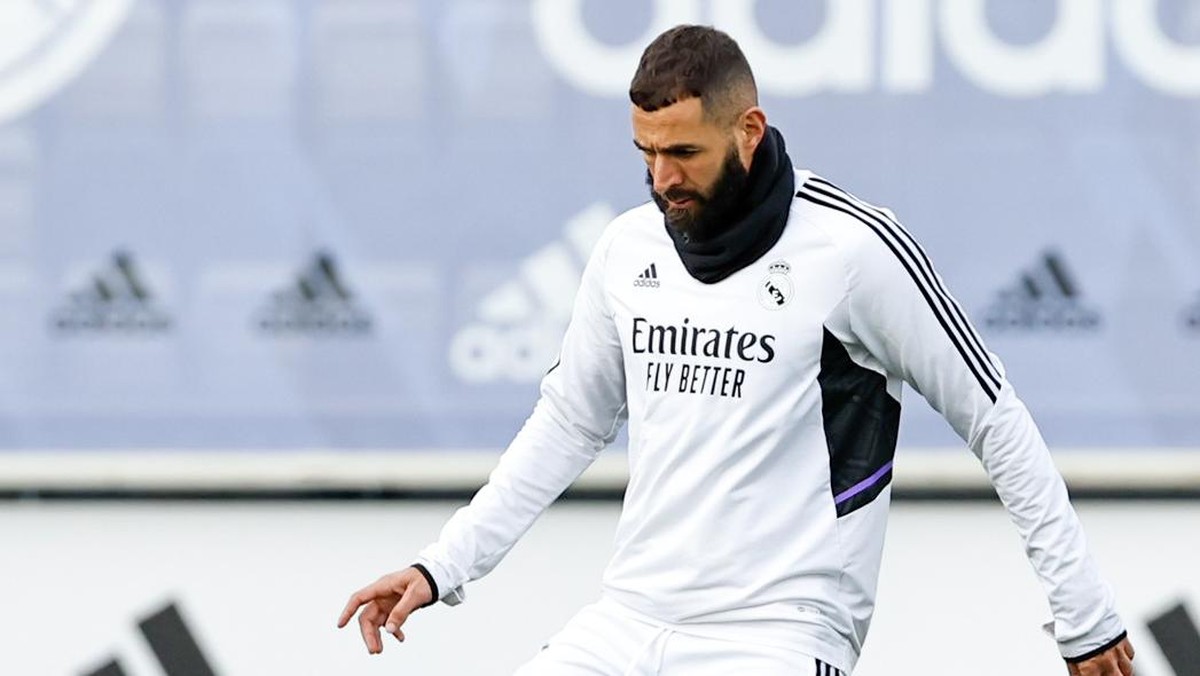 Karim Benzema berlatih di Real Madrid. (Foto: Helios de la Rubia/Real Madrid via Getty Images)