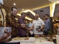 Mendag Akan Tingkatkan Jumlah Cadangan Beras di Perum Bulog