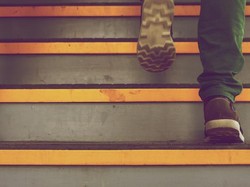 Konsisten Adalah: Manfaat, Penerapan, dan Cara Melatihnya