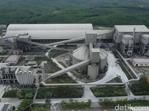 Laba Turun 92%, Semen Indonesia Tetap Siapkan Dividen Laba Turun 92%, Semen Indonesia Tetap Siapkan Dividen