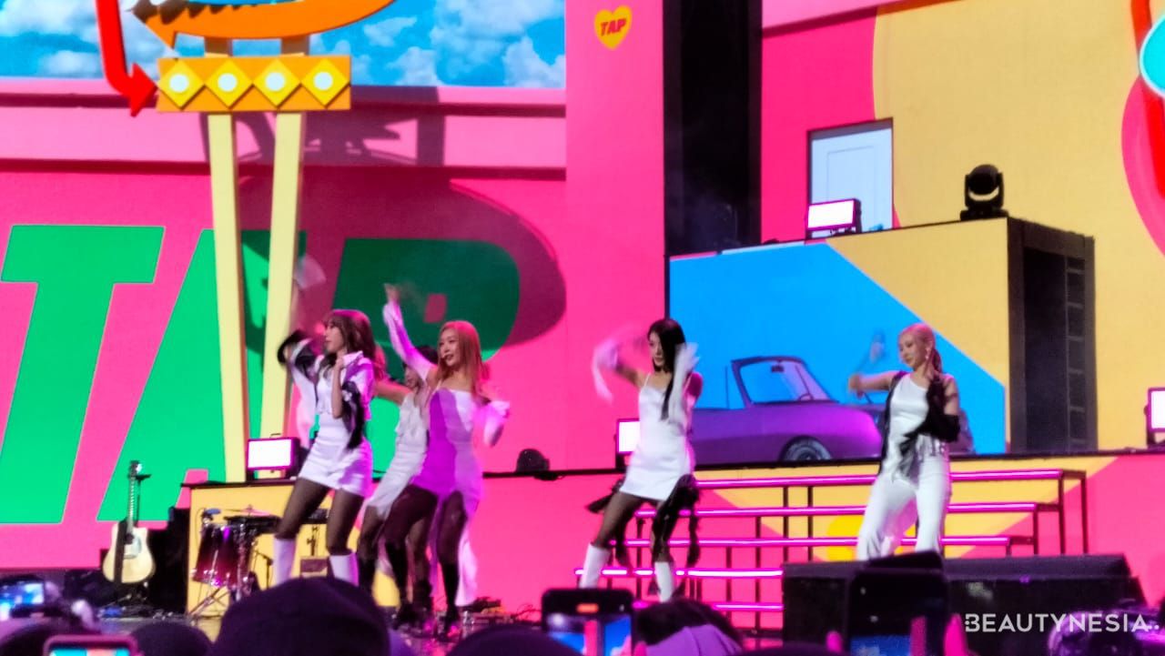 Perayaan HUT TRANSMEDIA 