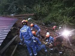 Longsor di Malaysia, 8 Tewas, Puluhan Hilang