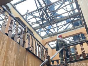 Rumah di Sukabumi Terbakar Usai Tersambar Petir