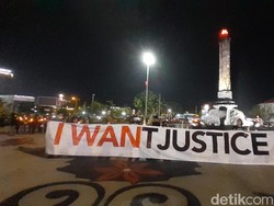 Aksi Lilin untuk Iwan PNS Semarang Korban Pembunuhan Digelar di Tugu Muda