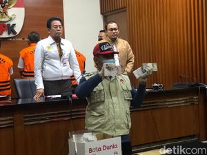 Penampakan Dolar hingga Pecahan Rp 10 Ribu dari OTT Waka DPRD Jatim Penampakan Dolar hingga Pecahan Rp 10 Ribu dari OTT Waka DPRD Jatim