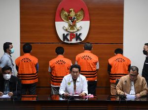 Kader NasDem Ikut Terseret Korupsi Dana Hibah Sahat Tua Simanjuntak Kader NasDem Ikut Terseret Korupsi Dana Hibah Sahat Tua Simanjuntak