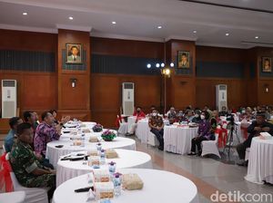 Jaga Solidaritas Lintas Agama, Walkot Eri Akan Bangun Sekolah Kebangsaan Jaga Solidaritas Lintas Agama, Walkot Eri Akan Bangun Sekolah Kebangsaan