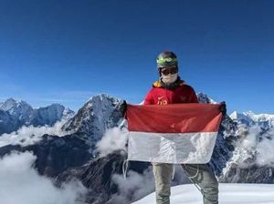 Pendaki Buka Suara Usai Heboh Foto di Puncak Everest Dicomot Pria Majalaya Pendaki Buka Suara Usai Heboh Foto di Puncak Everest Dicomot Pria Majalaya
