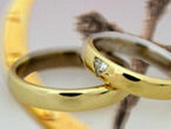 UU Perkawinan Kembali Digugat, MK Diminta Legalkan Nikah Beda Agama