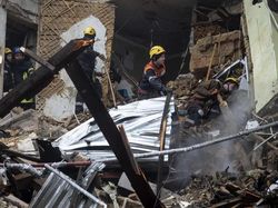 Rudal Rusia Rusak 9 Pembangkit Listrik Ukraina, Layanan Kereta Terhenti