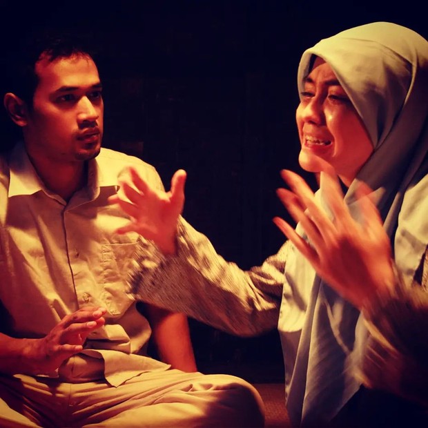 ilustrasi cuplikan film perempuan berkalung sorban