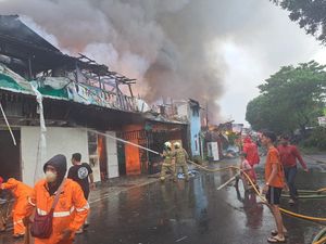Nasib Getir Warga Manggarai Jaksel Usai Rumah Hangus Tersambar Petir Nasib Getir Warga Manggarai Jaksel Usai Rumah Hangus Tersambar Petir